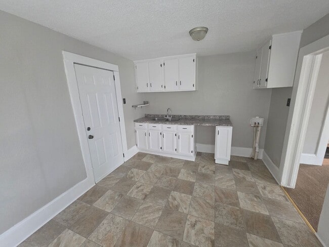 725 Junia Ave in Winston-Salem, NC - Building Photo - Building Photo