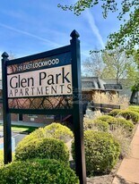 129 E Lockwood Ave in Webster Groves, MO - Building Photo