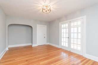 115 N Lafayette Ave, Unit A - Downstairs in Morrisville, PA - Building Photo - Building Photo