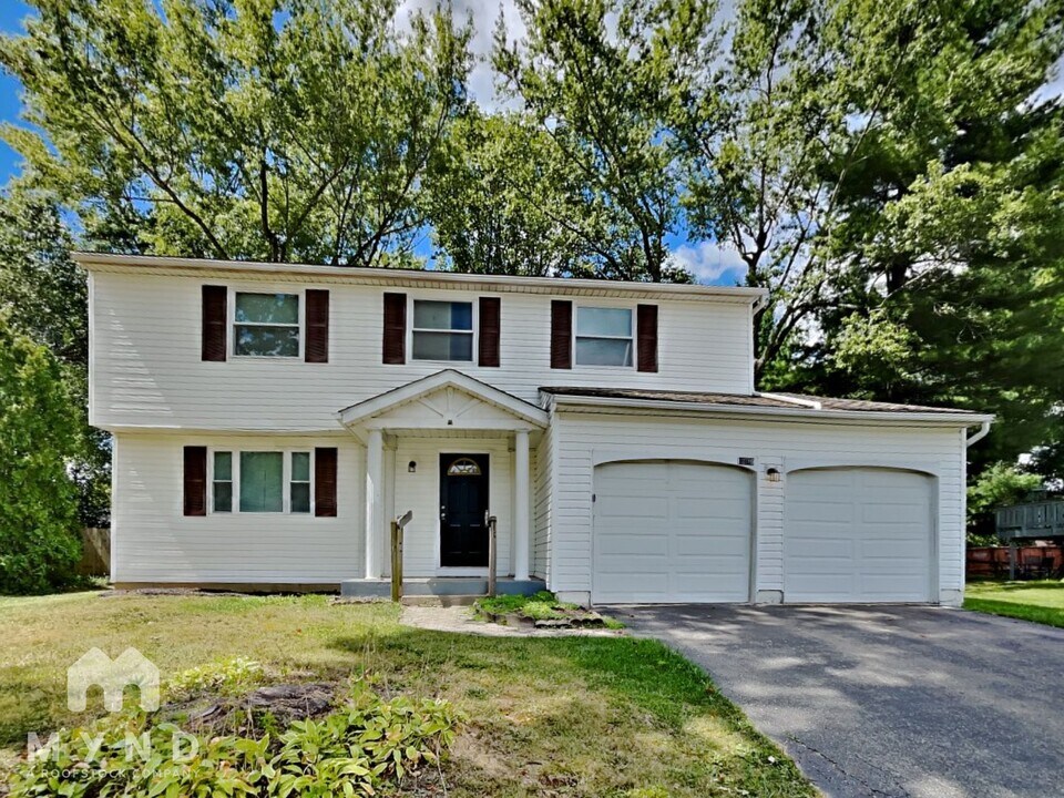 1279 Glenview St in Reynoldsburg, OH - Building Photo