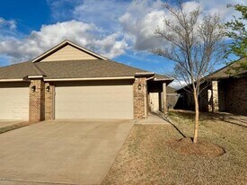 2404 Finesilver Ln in Oklahoma City, OK - Building Photo