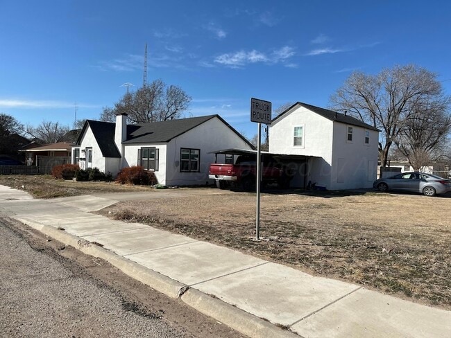 525 SE 2nd St in Tulia, TX - Building Photo - Building Photo
