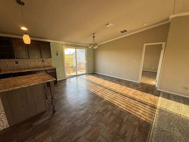 2804 Black Waxy Rd in Taylor, TX - Building Photo - Building Photo