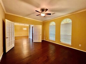 6415 Coley Park in Sugar Land, TX - Building Photo - Building Photo