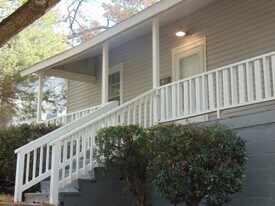 407 Connecticut Ave in Greer, SC - Building Photo