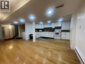 135 Northgate Dr in Welland, ON - Building Photo - Building Photo