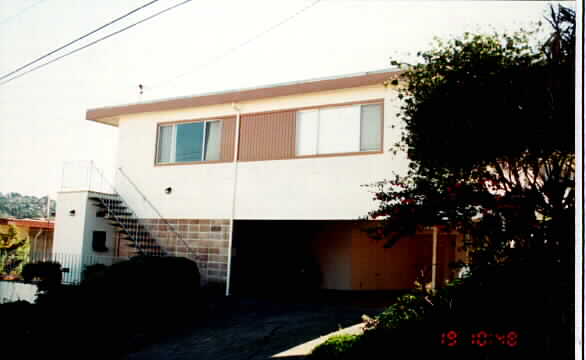 6020 Wenk Ave in Richmond, CA - Building Photo