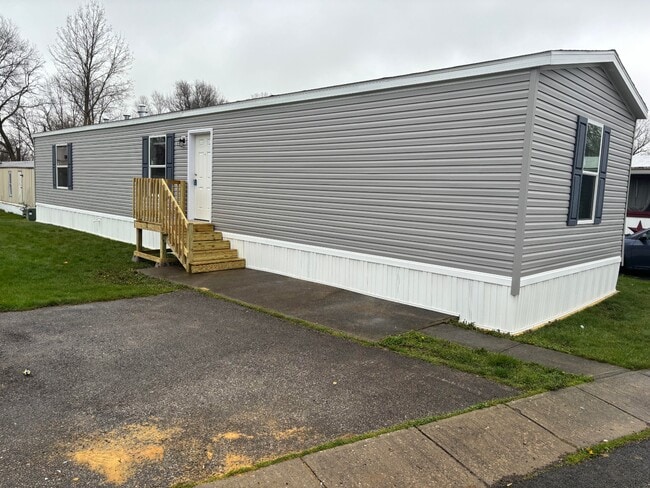 2121 Panhandle Rd in Delaware, OH - Building Photo - Building Photo