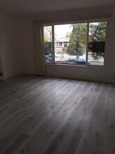 1956 Ivy St, Unit APT 4 in San Mateo, CA - Building Photo - Building Photo