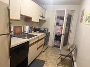 15 Commonwealth Ct, Unit 12 in Boston, MA - Foto de edificio - Building Photo