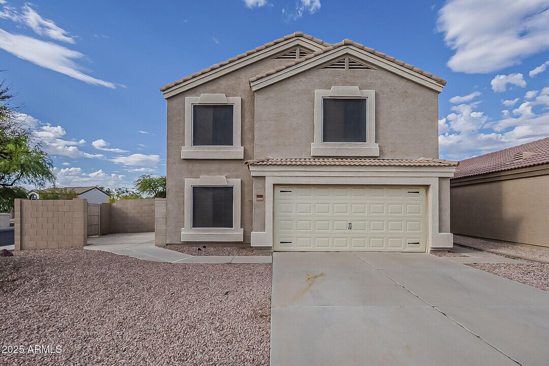 11354 W Austin Thomas Dr in Surprise, AZ - Building Photo
