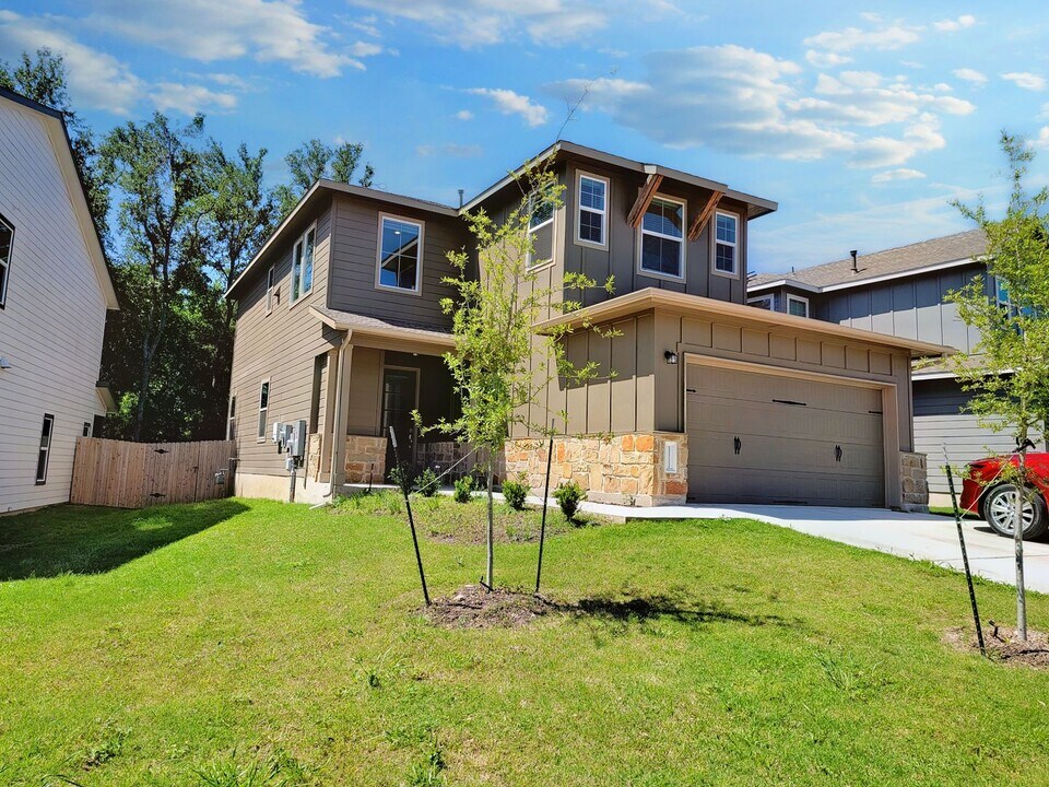 1111 Winnie Dr in Austin, TX - Building Photo