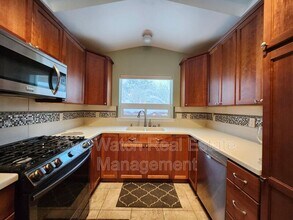 2421 Asterion Cir in Anchorage, AK - Building Photo - Building Photo
