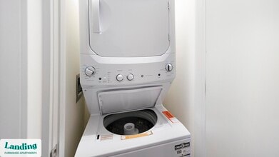 1222 W Madison St, Unit 511 in Chicago, IL - Foto de edificio - Building Photo