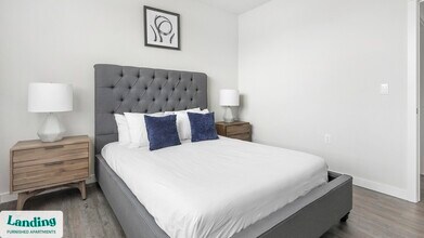 1148 Silber Rd, Unit 2243 in Houston, TX - Foto de edificio - Building Photo