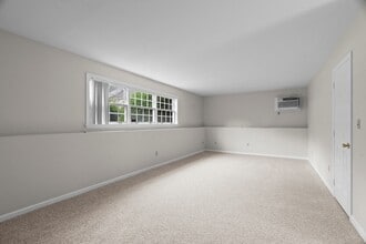 28 Brantwood Dr in Madison, CT - Building Photo - Building Photo