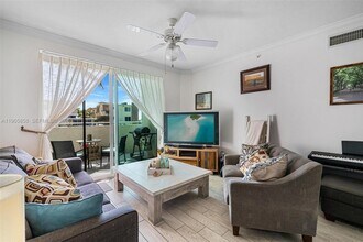 9172 Collins Ave in Surfside, FL - Building Photo - Building Photo