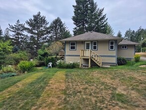 2107 Mowich Dr in Sooke, BC - Building Photo - Building Photo