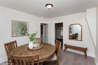 1215 Clark St in Des Moines, IA - Building Photo - Building Photo