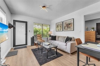 754 NE 40th St, Unit B in Oakland Park, FL - Foto de edificio - Building Photo