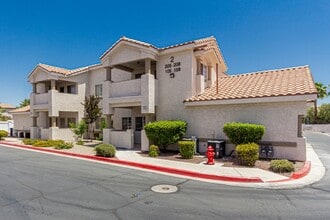 3327 Erva St in Las Vegas, NV - Foto de edificio - Building Photo