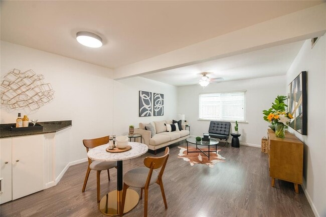 4209 Burnet Rd in Austin, TX - Building Photo - Building Photo