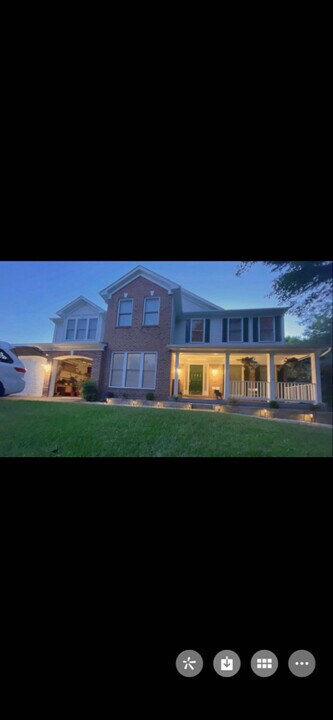 5706 Regal Crest Ct in Clifton, VA - Building Photo