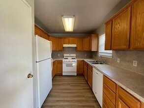 Updated 4 Bed, 3 Bath Home for Fall 2026 Move In! in College Station, TX - Building Photo - Building Photo