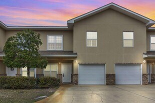1486 Bentley Cir in Fort Walton Beach, FL - Building Photo
