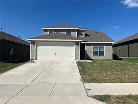 13514 Mineral Rd in Ponder, TX - Building Photo