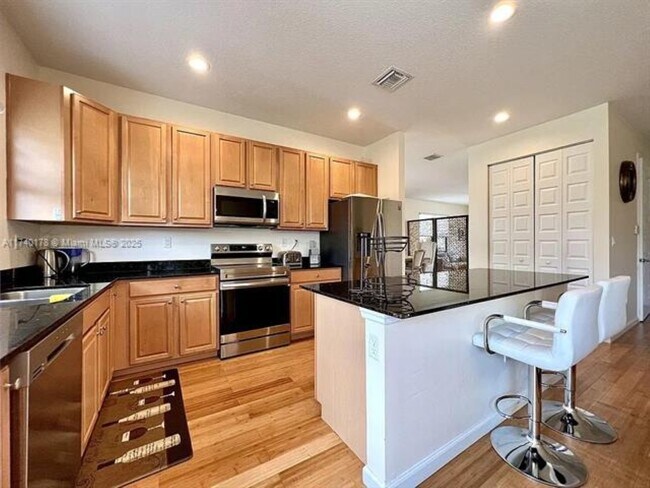 965 NE 193rd Ter in Miami, FL - Building Photo - Building Photo