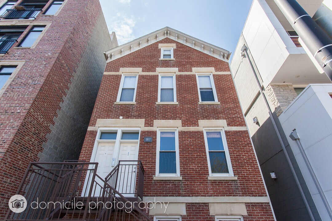 1817 W Armitage Ave, Unit # 01 in Chicago, IL - Foto de edificio