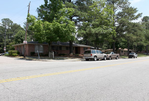 Raleigh Club Apartments in Raleigh, NC - Building Photo