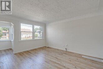 235 E 21st St in Hamilton, ON - Building Photo - Building Photo