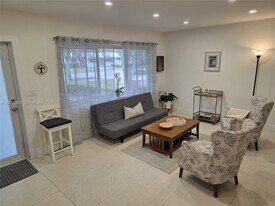 11720 SW 81st Rd in Miami, FL - Building Photo