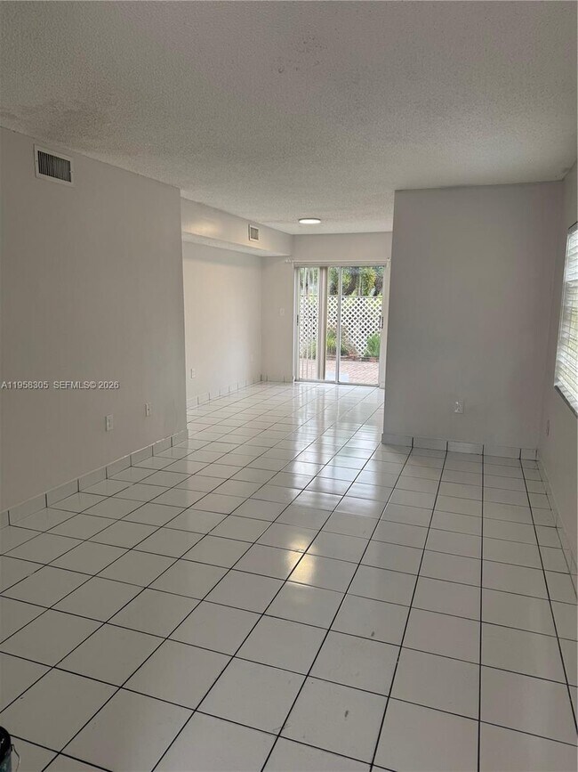 15421 SW 133rd Pl in Miami, FL - Building Photo - Building Photo