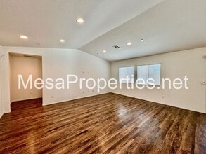 10574 Pampas Ct in Adelanto, CA - Building Photo - Building Photo