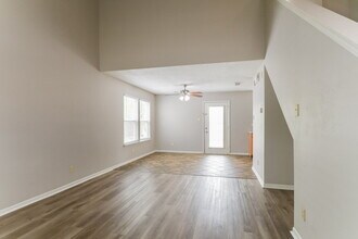 2150 Summer Breeze Way in Greenwood, IN - Building Photo - Building Photo