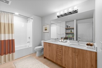 Ion Queen Anne in Seattle, WA - Building Photo - Building Photo