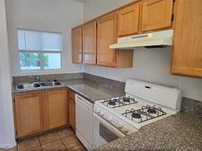 2120 Calville St in Las Vegas, NV - Building Photo - Building Photo
