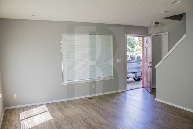4480 Benham Ave SE in Salem, OR - Building Photo - Building Photo