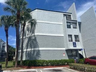 1720 N Congress Ave
