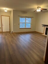 102 Louie Ln in Hampshire, IL - Building Photo - Building Photo