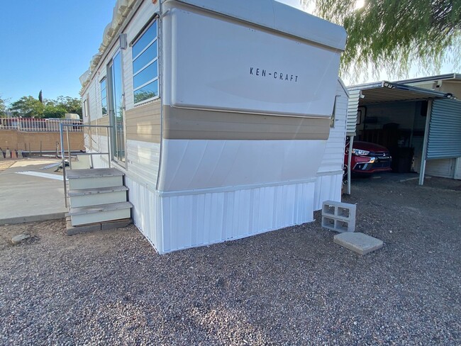 property at 522 W Rillito St