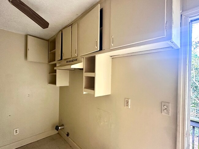 223 Academy St, Unit 3 Bedroom Apartment in Americus, GA - Building Photo - Building Photo