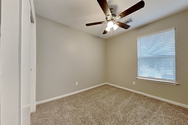 11802 Rolling Stream Dr in Tomball, TX - Building Photo - Building Photo