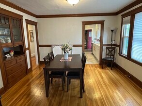 33 Gilbert Rd in Belmont, MA - Building Photo - Building Photo