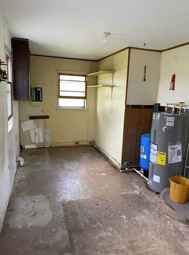 property at 400a Main St