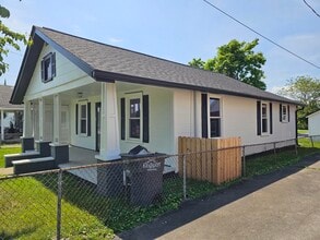2407 E Center St in Kingsport, TN - Building Photo - Building Photo