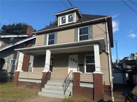 204 Broad Ave NW in Canton, OH - Building Photo